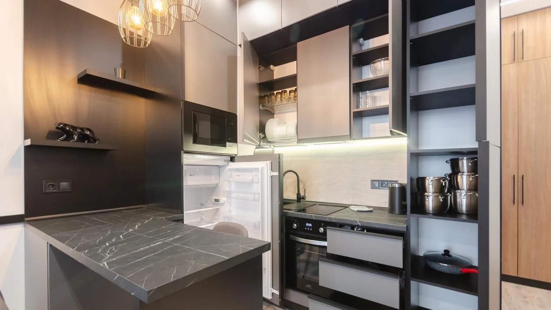 Petrovdom Apartments 12-131A In Rc Yaroslaviv Grad , Bulvarno-Kudriavska 17B Kyjev