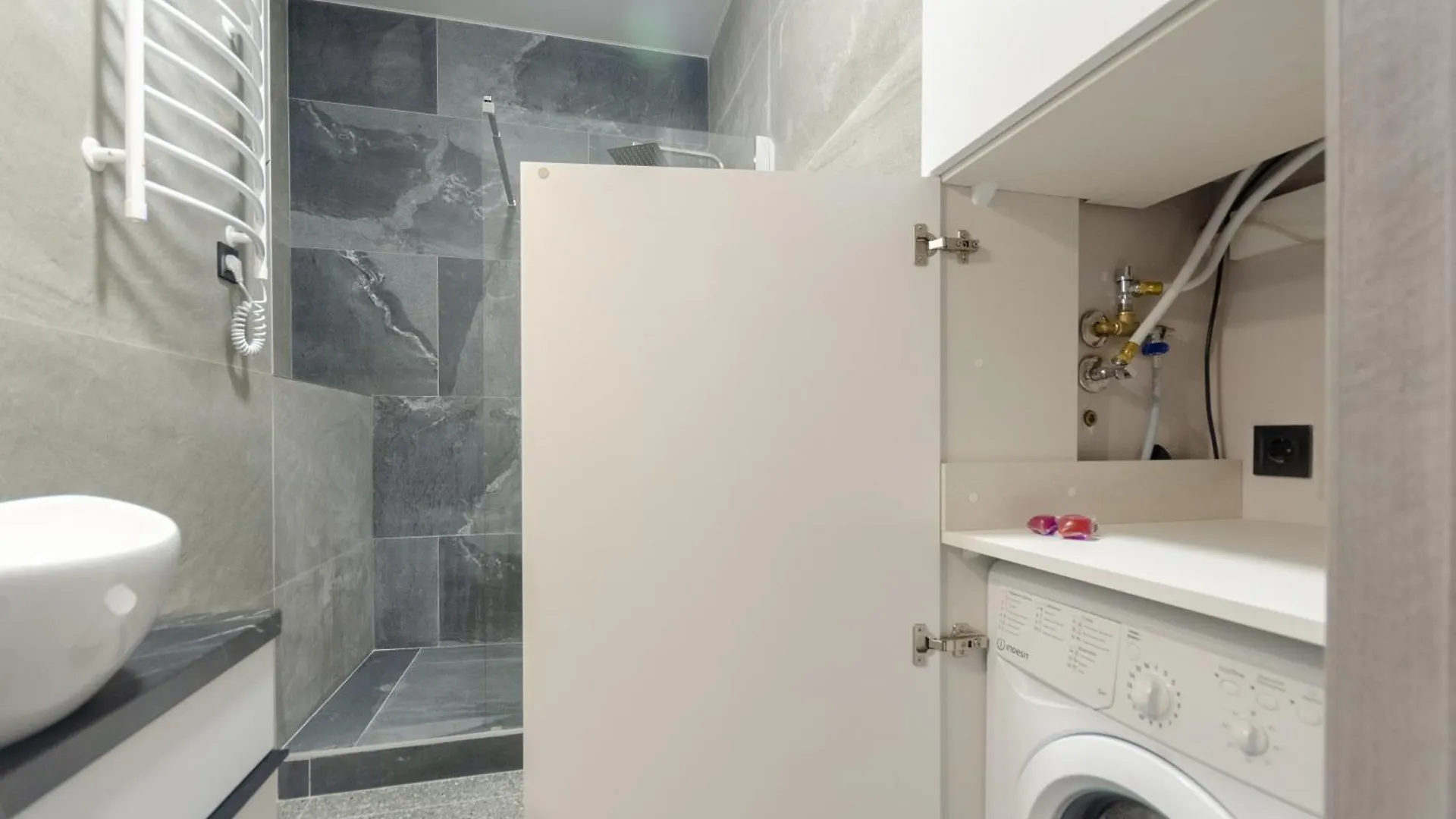 Petrovdom Apartments 12-131A In Rc Yaroslaviv Grad , Bulvarno-Kudriavska 17B Kiew 0*,