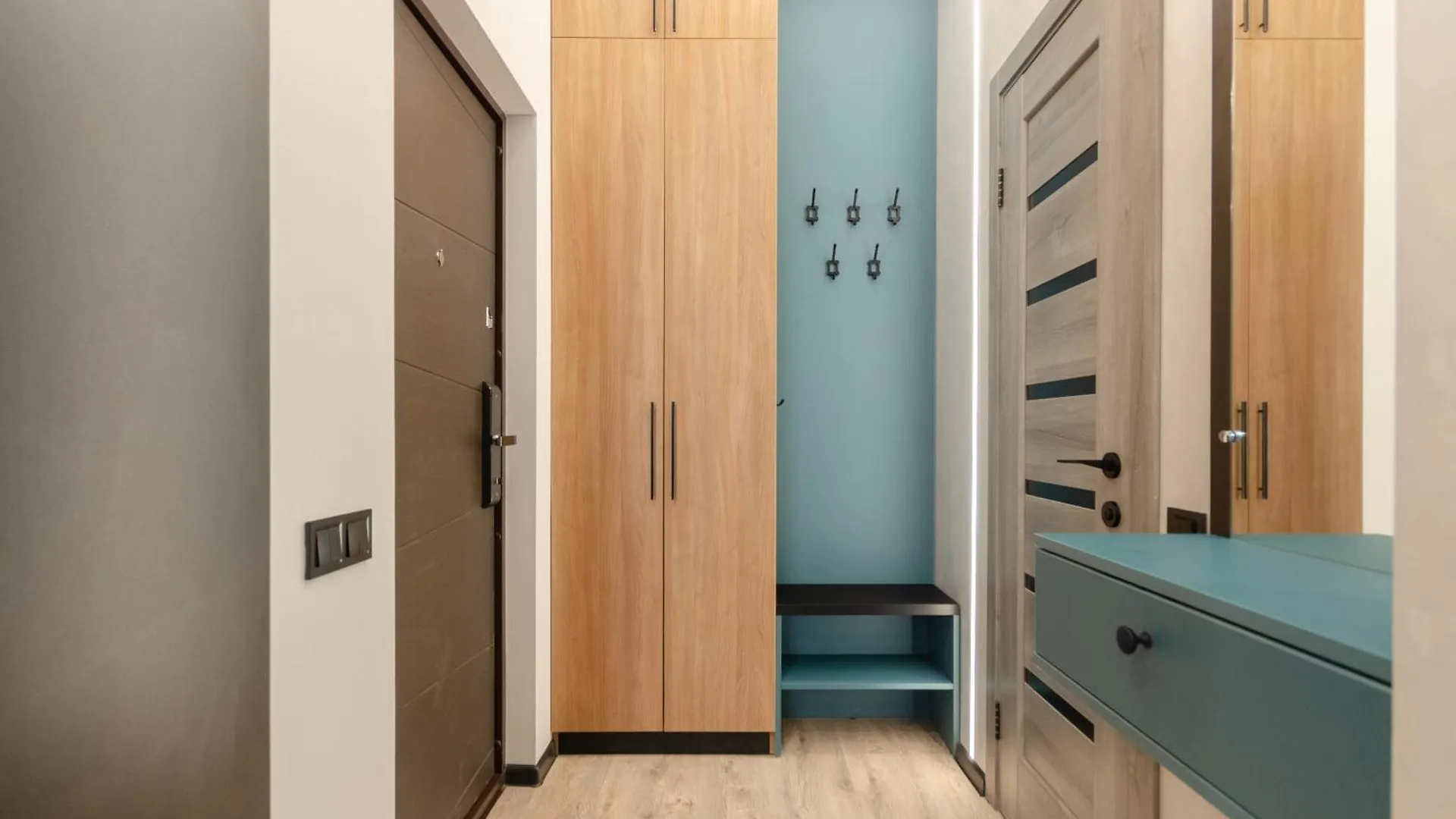 Petrovdom Apartments 12-131A In Rc Yaroslaviv Grad , Bulvarno-Kudriavska 17B 基輔